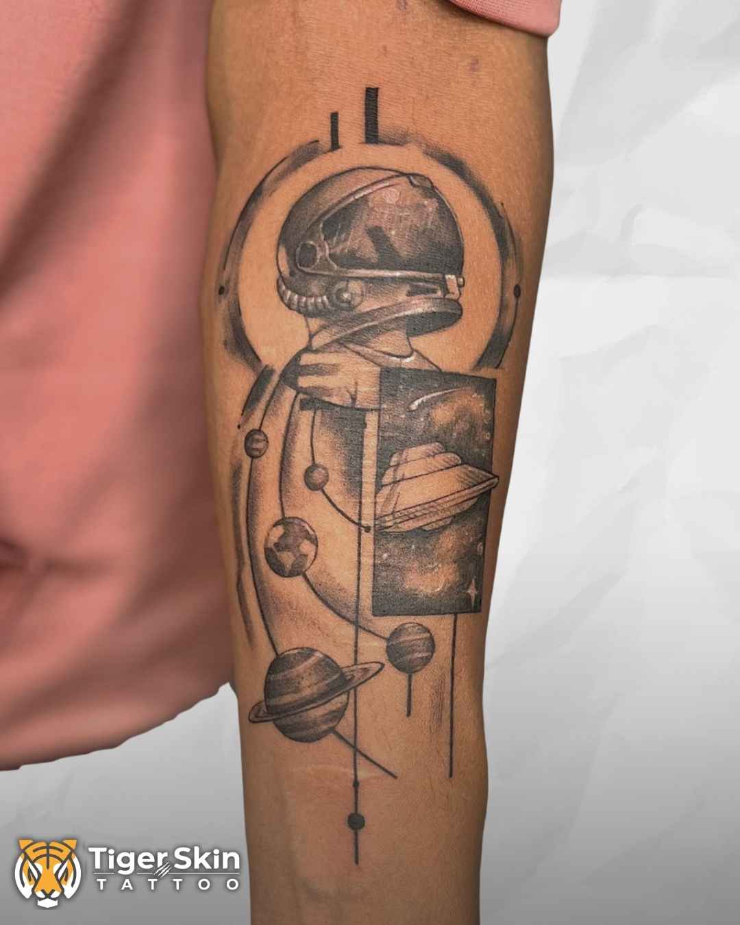 Black & Grey tattoo Thane by Tiger Skin