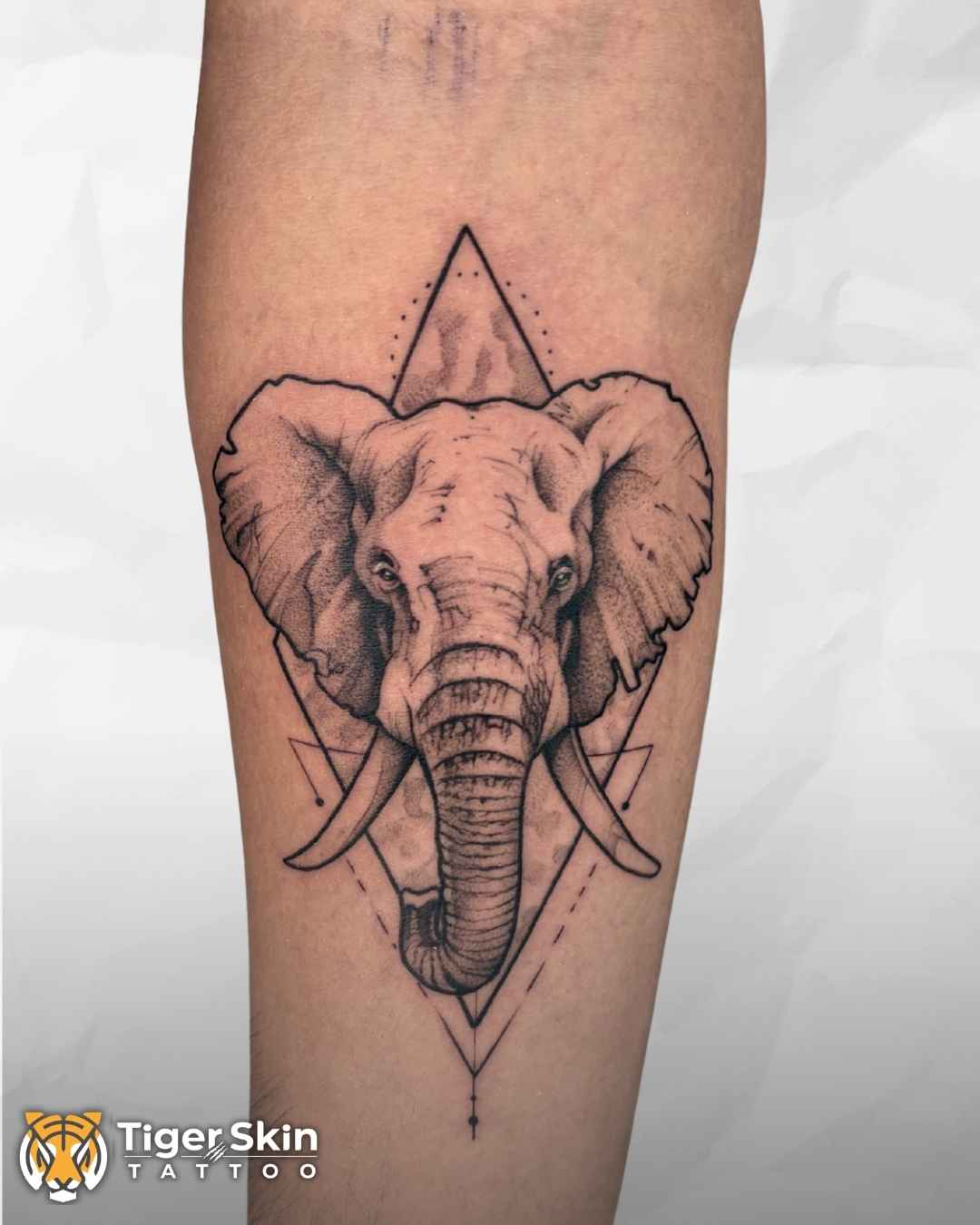 Black & Grey tattoo Thane by Tiger Skin
