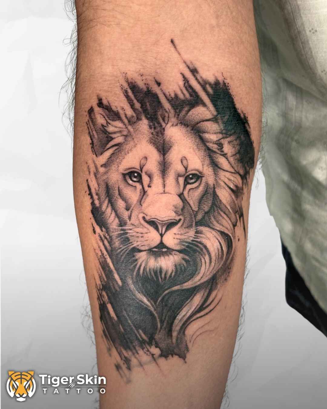 Black & Grey tattoo Thane by Tiger Skin